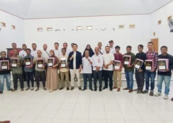 Penyerahan Akta Pendirian Koperasi Desa Serentak, Meyambanga Timur Siap Bangkitkan Ekonomi Lokal