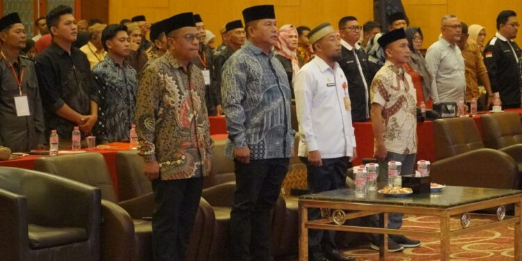 Buka Bimtek Peningkatan Kapasitas BPD se-Bolsel, Wabup Deddy Tekan Pengawasan dan Peningkatan Ekonomi Desa