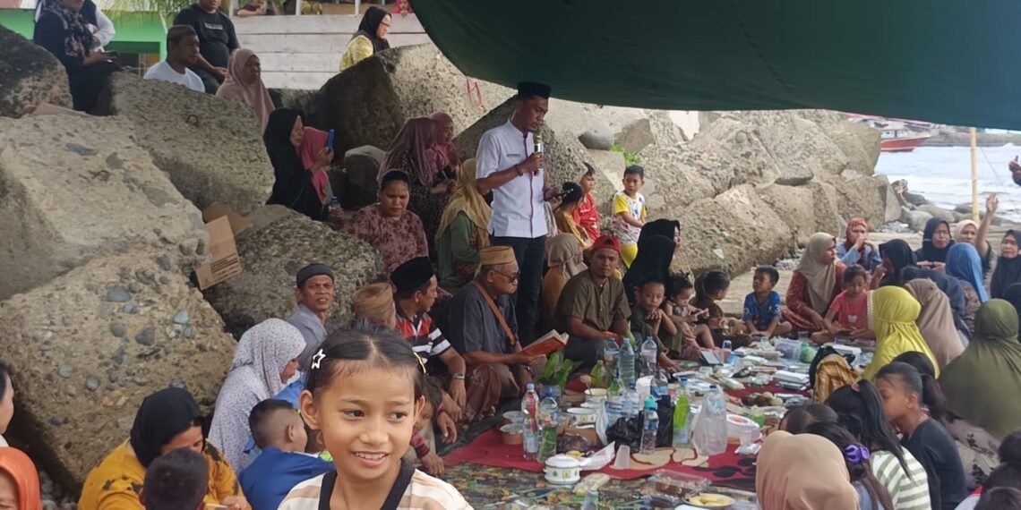 Tradisi Doa Mandi Syafar di Momalia I, Camat Posigadan Tekankan Kebersamaan